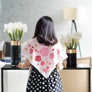 ผ้าพันคอ/ผ้าคลุมไหล่ ลายน่ารัก